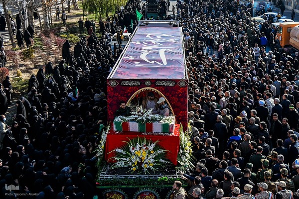 تشییع ۶ شهید گمنام دوران دفاع مقدس در البرز