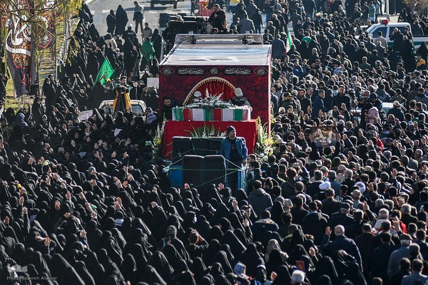 تشییع ۶ شهید گمنام دوران دفاع مقدس در البرز
