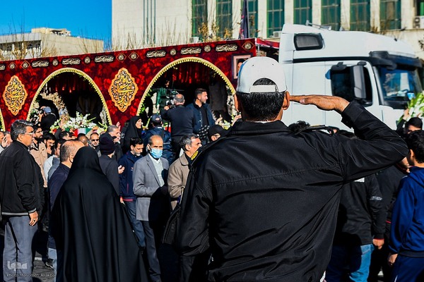 تشییع ۶ شهید گمنام دوران دفاع مقدس در البرز