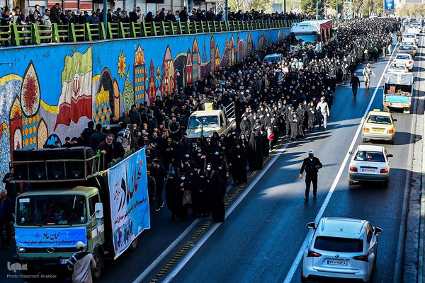 تشییع ۶ شهید گمنام دوران دفاع مقدس در البرز