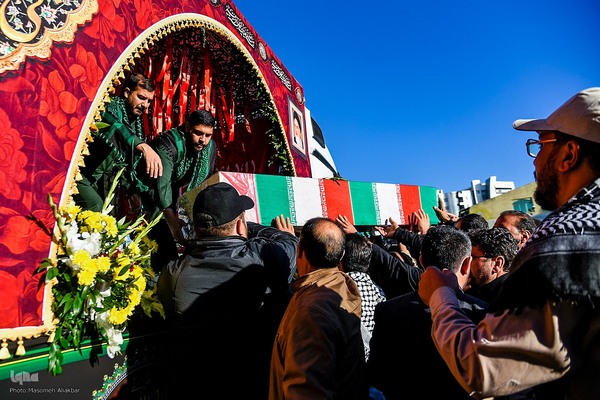 تشییع ۶ شهید گمنام دوران دفاع مقدس در البرز
