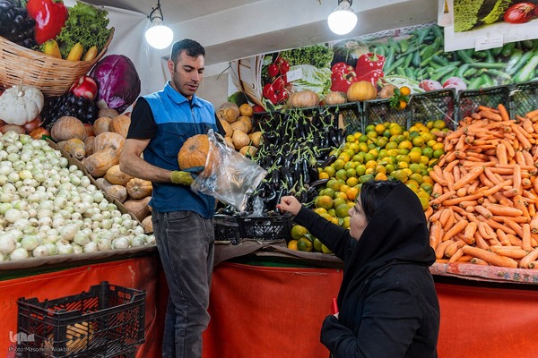 خرید شب یلدا در کرج