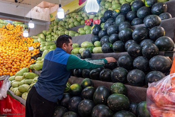 خرید شب یلدا در کرج