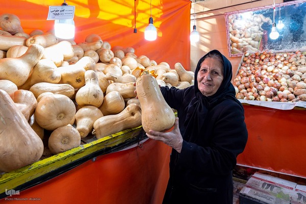 خرید شب یلدا در کرج