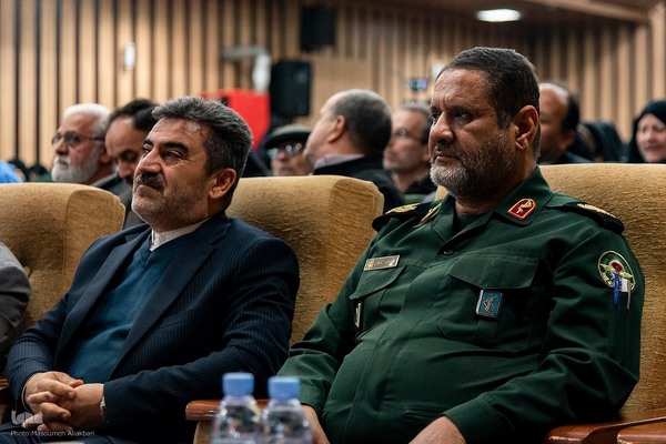 مراسم تکریم از مادران و همسران شهدا