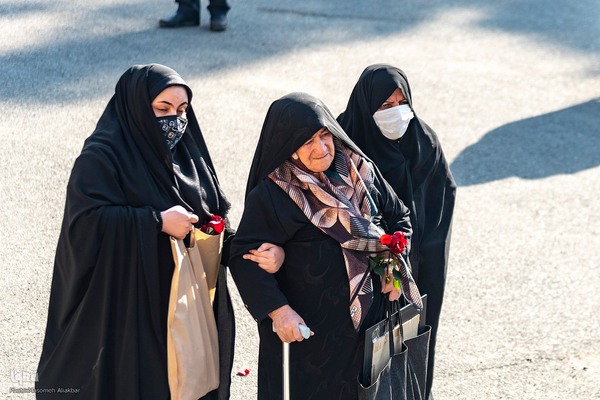 تشییع و تدفین شهید گمنام 17 ساله در کرج