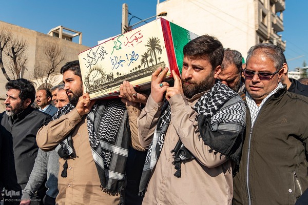 تشییع و تدفین شهید گمنام 17 ساله در کرج