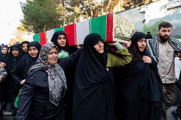 تشییع و تدفین شهید گمنام 17 ساله در کرج