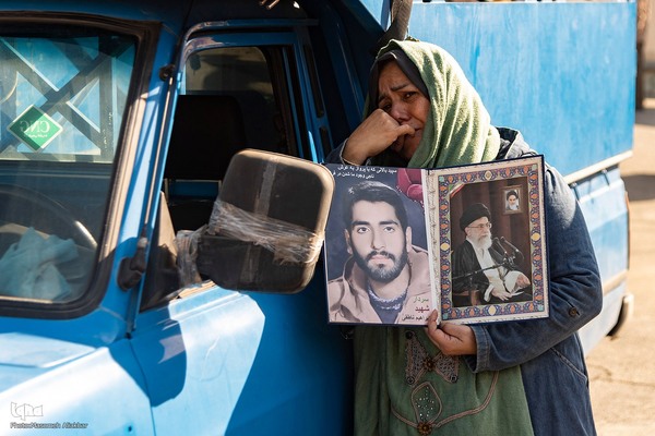 تشییع و تدفین شهید گمنام 17 ساله در کرج