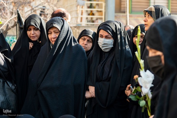 تشییع و تدفین شهید گمنام 17 ساله در کرج