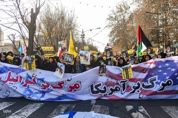 راهپیمایی مردم کرج در محکومیت حمله تروریستی کرمان‎