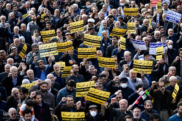 راهپیمایی مردم کرج در محکومیت حمله تروریستی کرمان‎