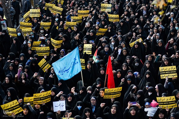 راهپیمایی مردم کرج در محکومیت حمله تروریستی کرمان‎