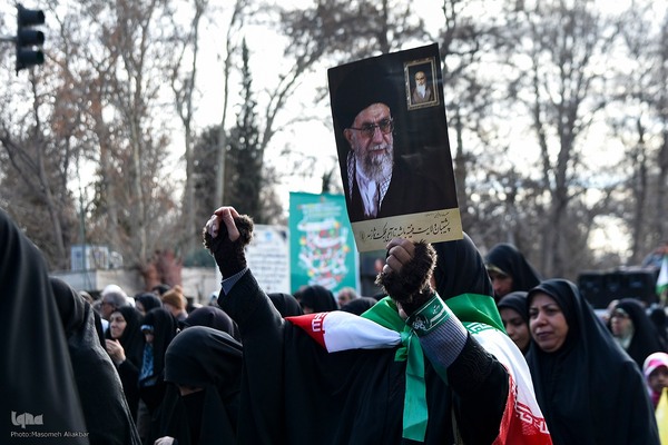 راهپیمایی مردم کرج در محکومیت حمله تروریستی کرمان‎