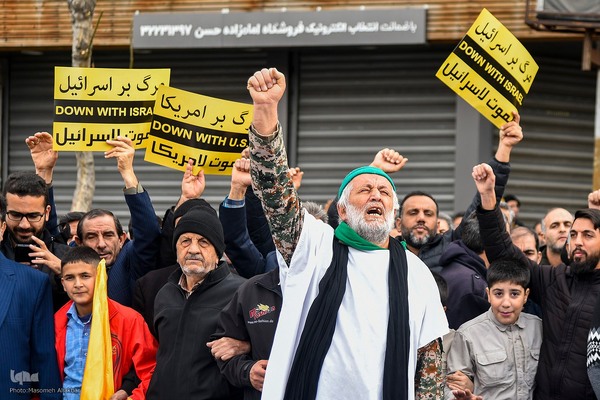 راهپیمایی مردم کرج در محکومیت حمله تروریستی کرمان‎