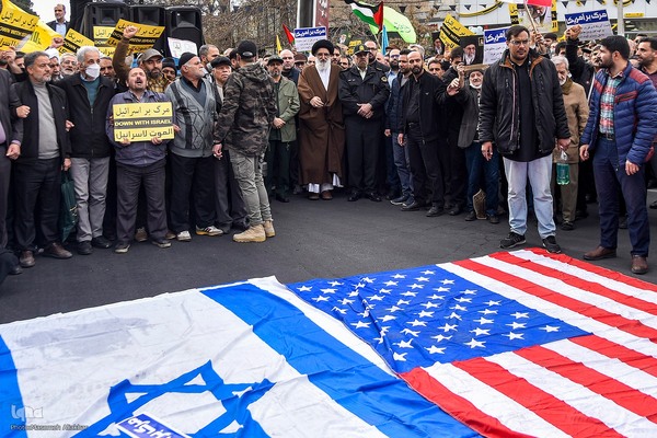 راهپیمایی مردم کرج در محکومیت حمله تروریستی کرمان‎