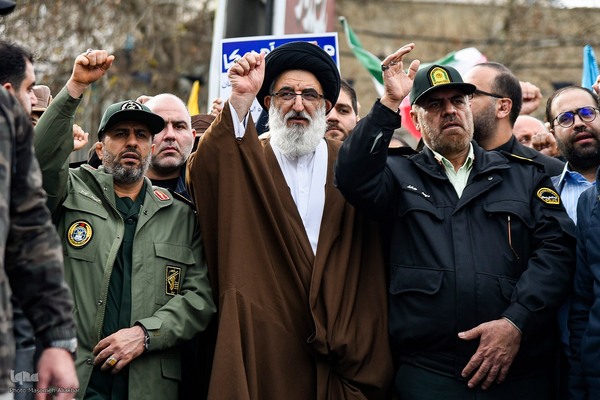 راهپیمایی مردم کرج در محکومیت حمله تروریستی کرمان‎