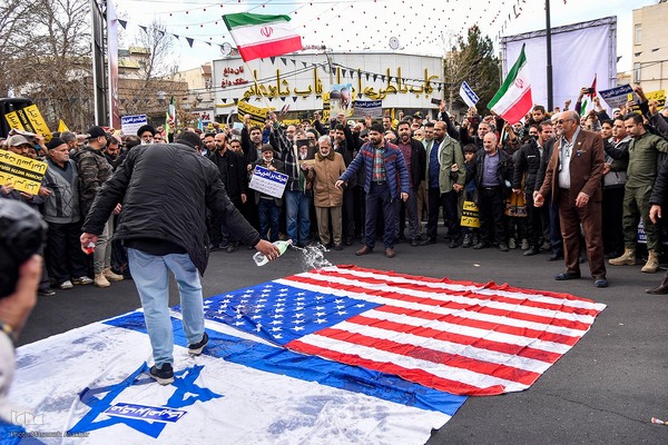 راهپیمایی مردم کرج در محکومیت حمله تروریستی کرمان‎