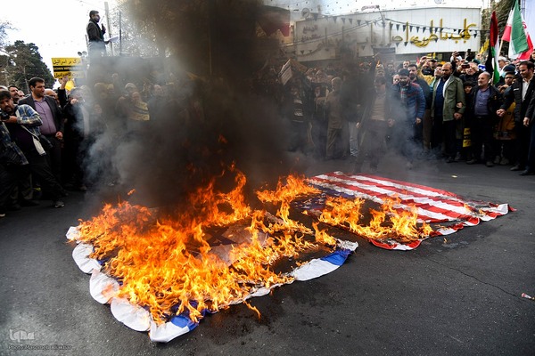 راهپیمایی مردم کرج در محکومیت حمله تروریستی کرمان‎