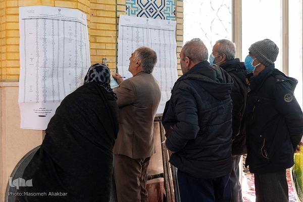 حضور مردم کرج در محل اخذ رای‎