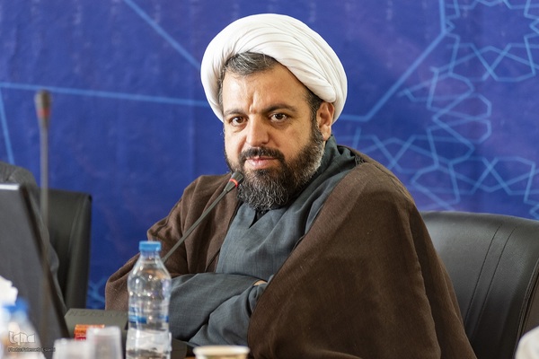 پرچم‌گردانی حرم مطهر امام رضا (ع) در مجتمع تحقیقاتی شهدای جهاددانشگاهی