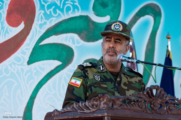 رژه نیروهای مسلح