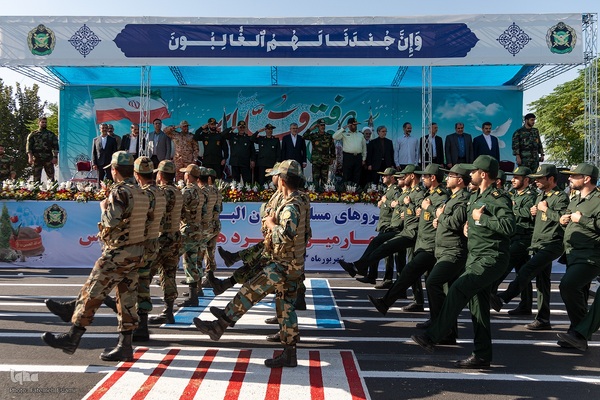 رژه نیروهای مسلح