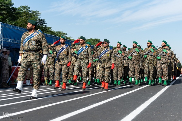 رژه نیروهای مسلح