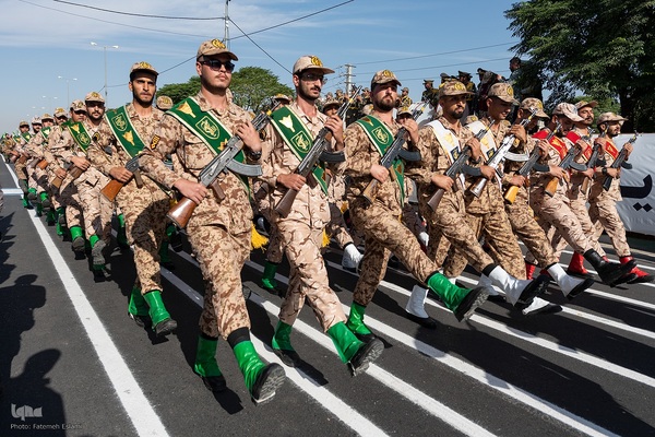 رژه نیروهای مسلح