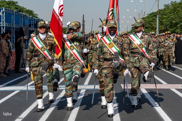 رژه نیروهای مسلح