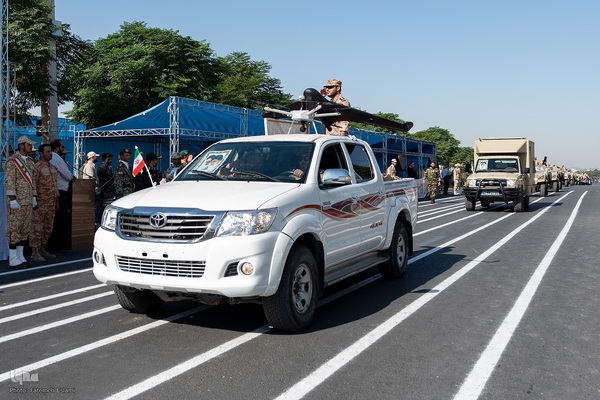 رژه نیروهای مسلح