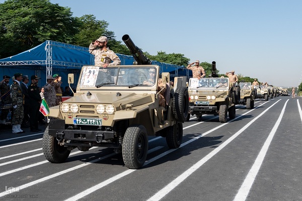 رژه نیروهای مسلح