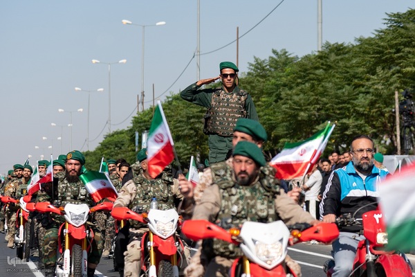 رژه نیروهای مسلح