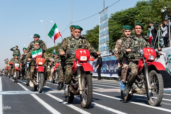 رژه نیروهای مسلح