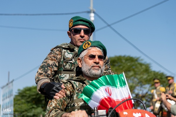 رژه نیروهای مسلح