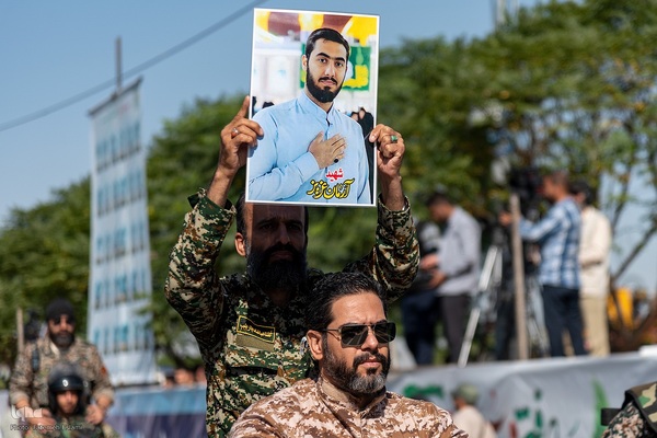 رژه نیروهای مسلح