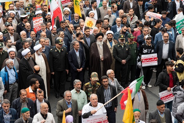 راهپیمایی ۱۳ آبان در کرج‎