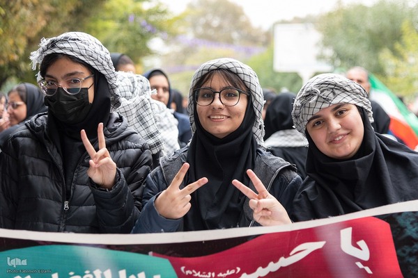 راهپیمایی ۱۳ آبان در کرج‎