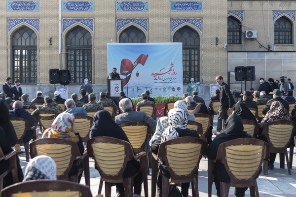 گلباران گلزار شهدای امامزاده محمد کرج‎