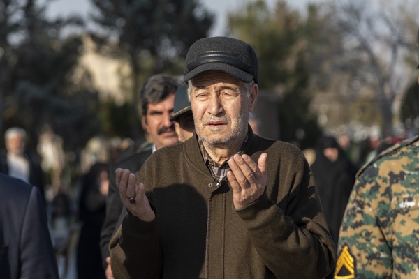 گلباران گلزار شهدای امامزاده محمد کرج‎