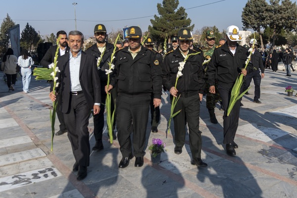 گلباران گلزار شهدای امامزاده محمد کرج‎