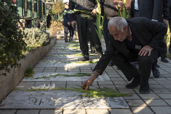 گلباران گلزار شهدای امامزاده محمد کرج‎