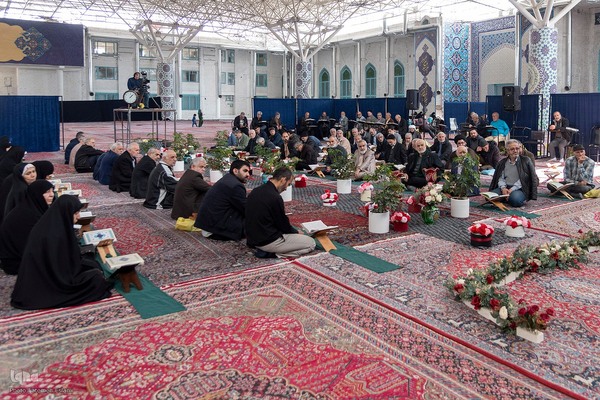 جزء‌خوانی قرآن در مصلای کرج‎