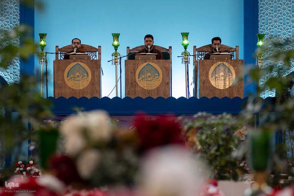 جزء‌خوانی قرآن در مصلای کرج‎