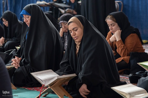 جزء‌خوانی قرآن در مصلای کرج‎