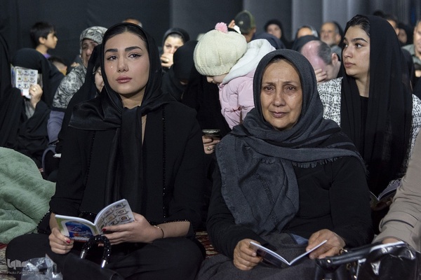 شب نوزدهم ماه مبارک رمضان در امامزاده محمد(ع) کرج‎