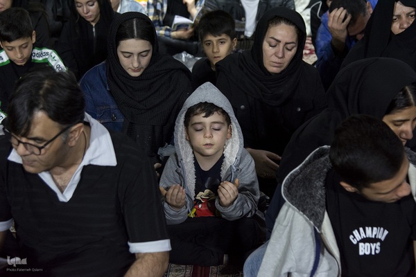 شب نوزدهم ماه مبارک رمضان در امامزاده محمد(ع) کرج‎