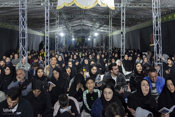 شب نوزدهم ماه مبارک رمضان در امامزاده محمد(ع) کرج‎