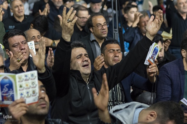 شب نوزدهم ماه مبارک رمضان در امامزاده محمد(ع) کرج‎