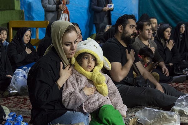 شب نوزدهم ماه مبارک رمضان در امامزاده محمد(ع) کرج‎